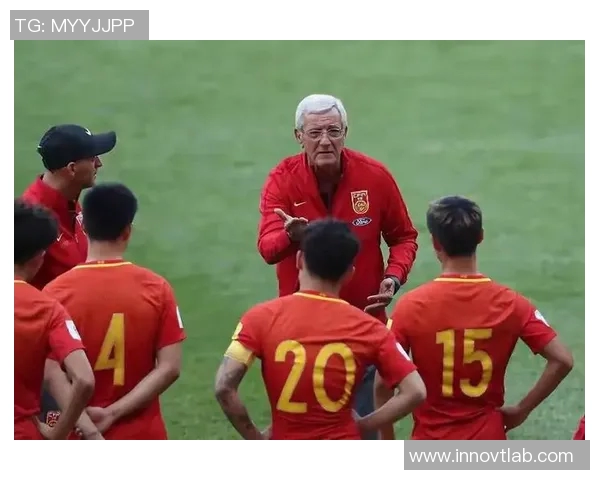 足球明星因场外行为被追责引发社会广泛关注与讨论